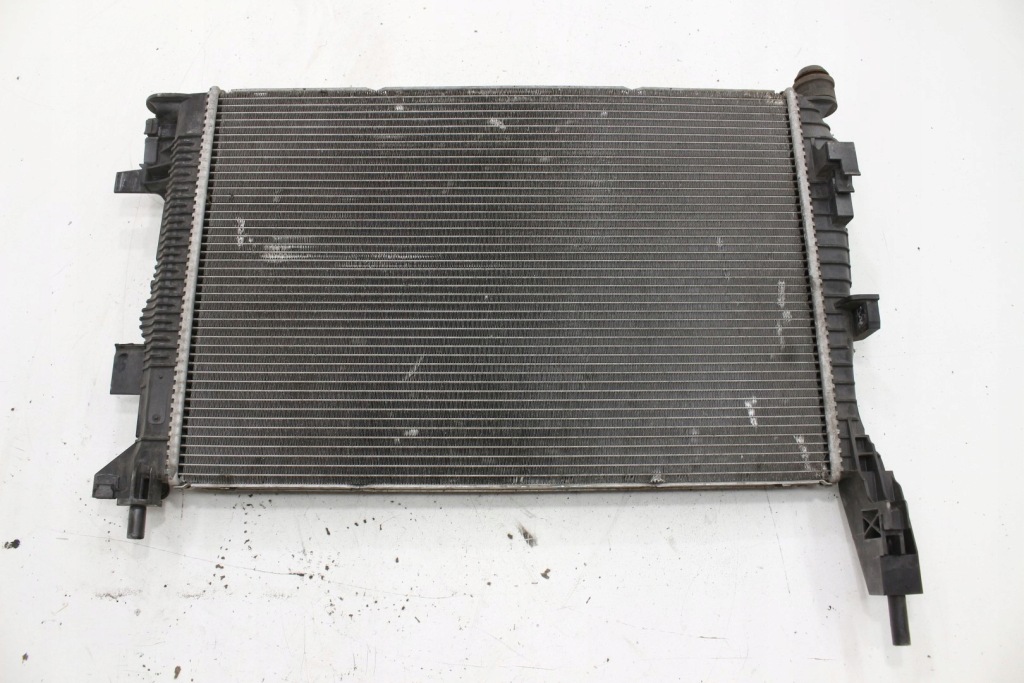 Радіатор води cv618005va focus mk3 1.0 ecoboost Недорого