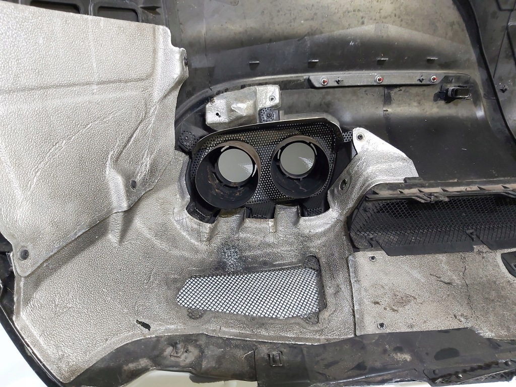 Купить Uszk. бампер выхлоп задний  ferrari f12 berlinetta