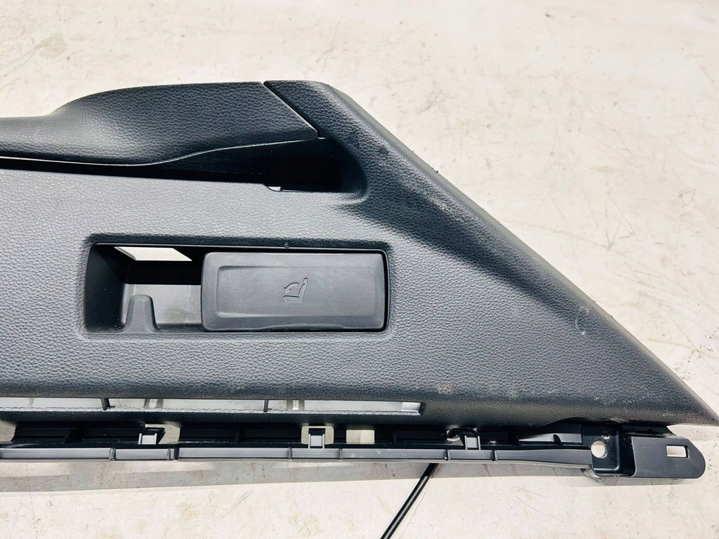 фото №5, Corolla e21 kombi обшивка багажника góra права правий з led