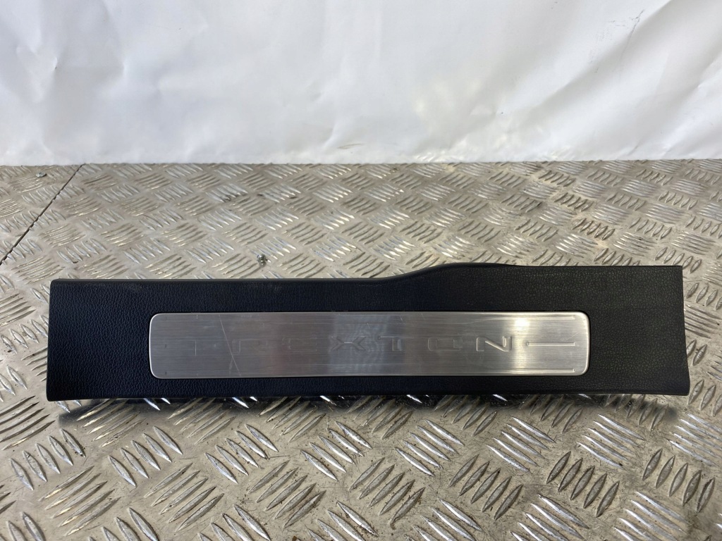 Купити 2019 ssangyong rexton молдинг поріг бічна