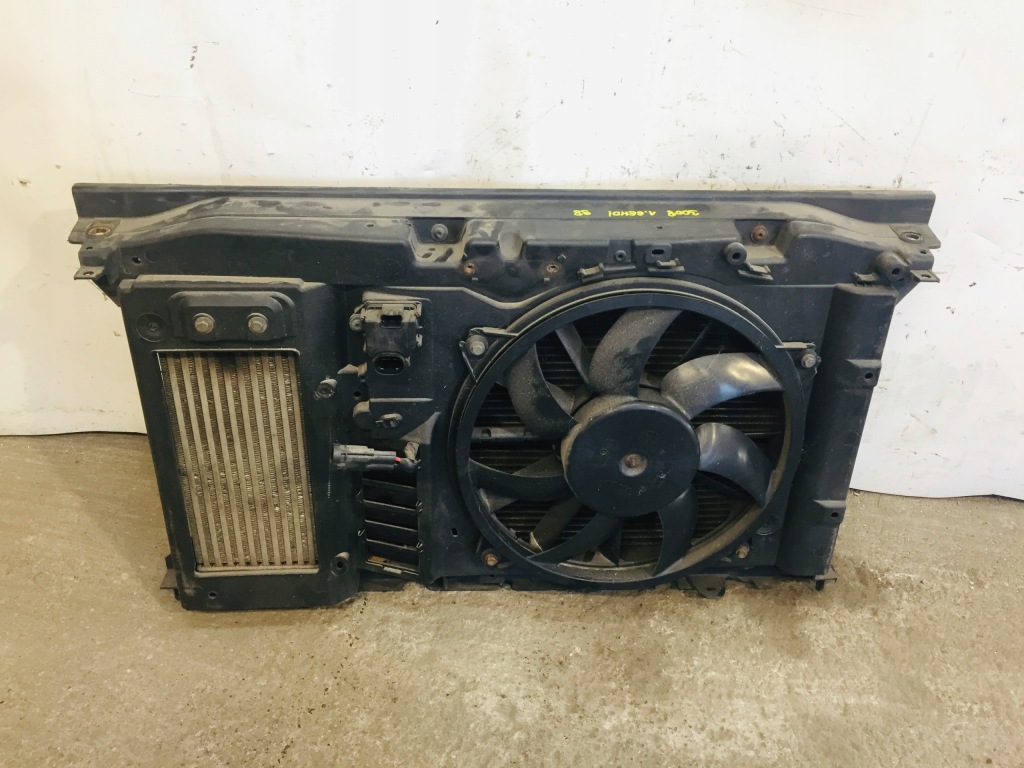 фото №1, Pas передний радиатор peugeot 3008 5008 1,6 ehdi