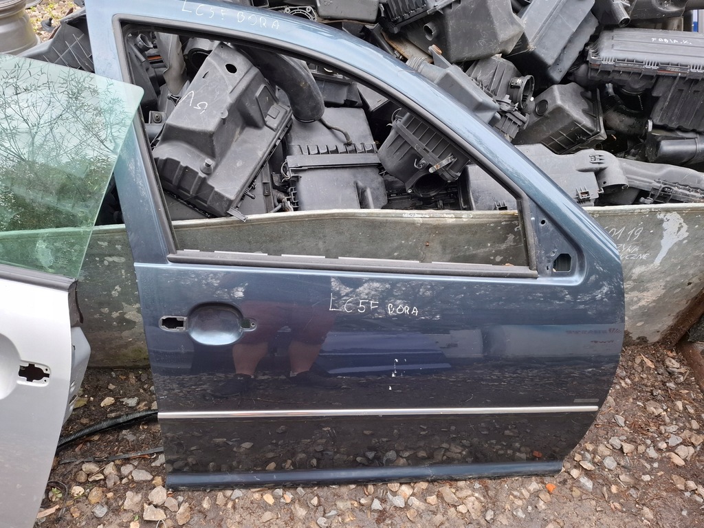 фото №1, Дверь правое перед передние bora lc5f