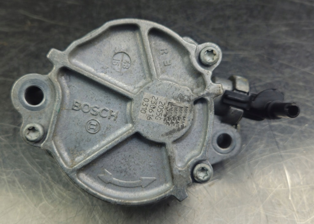 фото №1, Вакуум насос - jeep grand cherokee wk2 3.0 crd vm