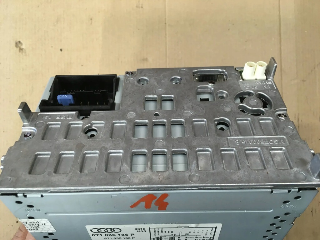 фото №1, Радіо навігація audi a4 b8 8t1035186p