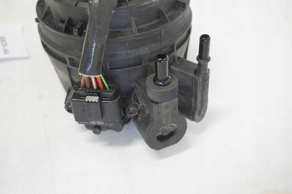 фото №6, Корпус фильтра mercedes glc 4matic x253 w253 lift