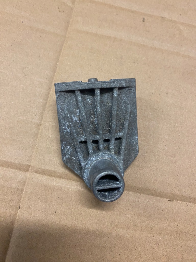 фото №1, Vw touareg кронштейн радиатора 7p 7p0121079