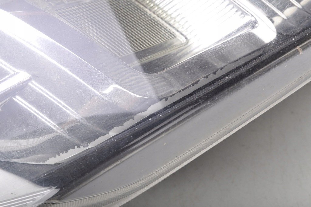 фото №7, Renault megane iii lift лампа левая задняя левый задняя