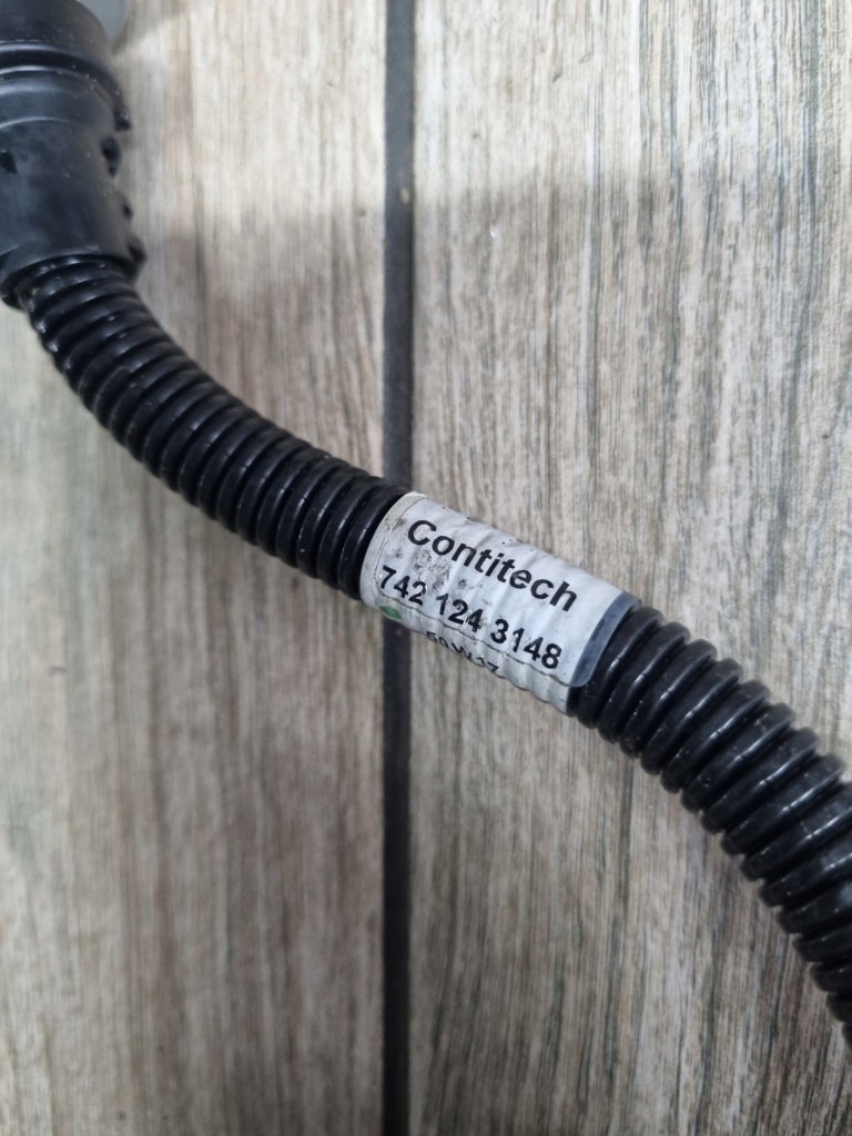 фото №4, Нагреватель czarna lub серая шланг adblue renault midlum dxi volvo fl