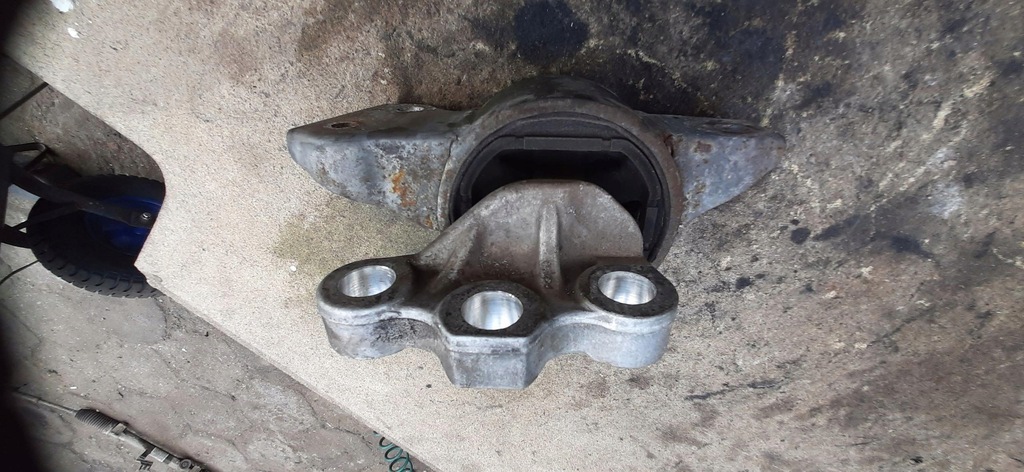 фото №5, Кронштейн подушка двигуна 1.6jtd alfa romeo mito 50508653