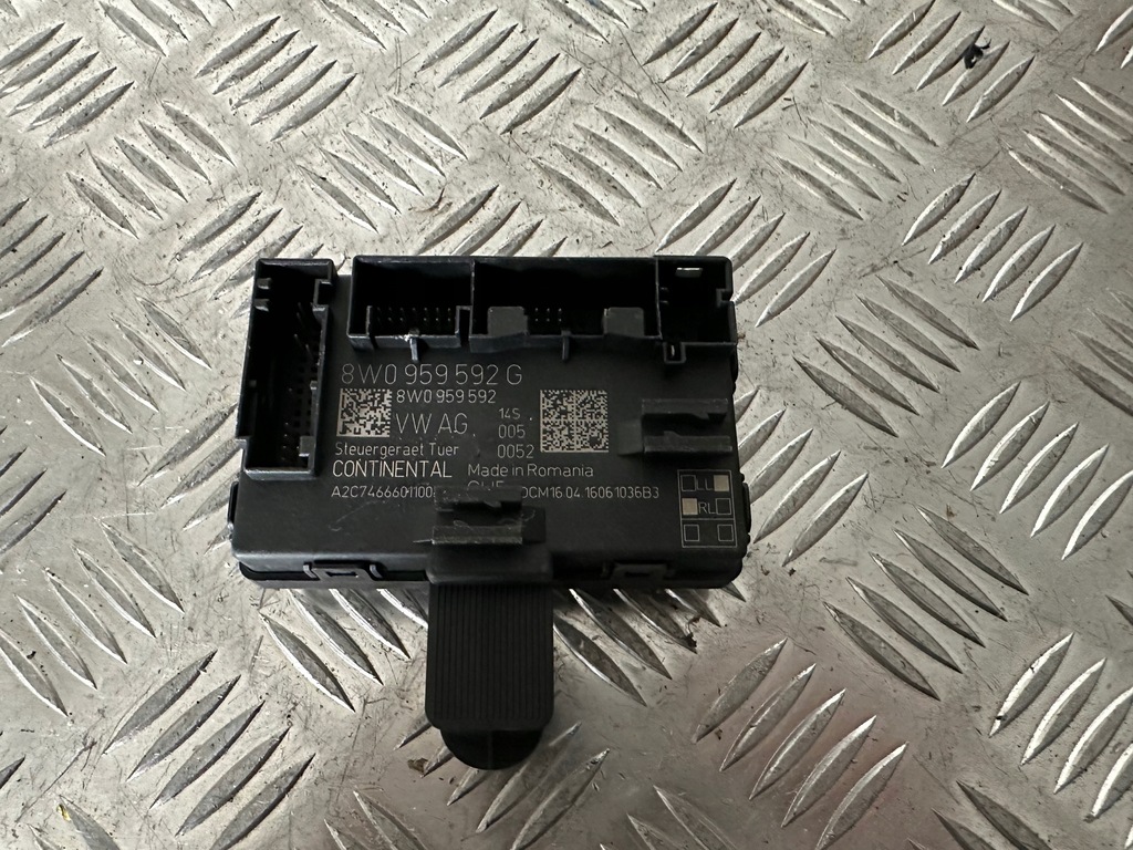 фото №1, Audi a4 b9 модуль двері 8w0959592g