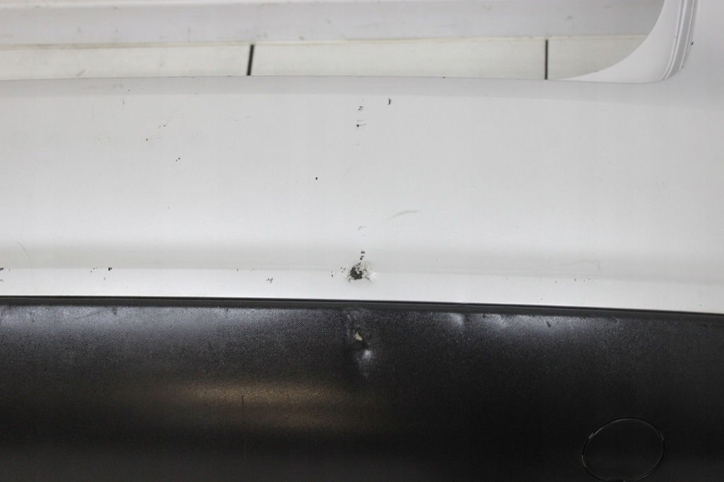 фото №8, Vw golf v 5 plus бампер задняя задний la7w - код лакокрасочного покрытия