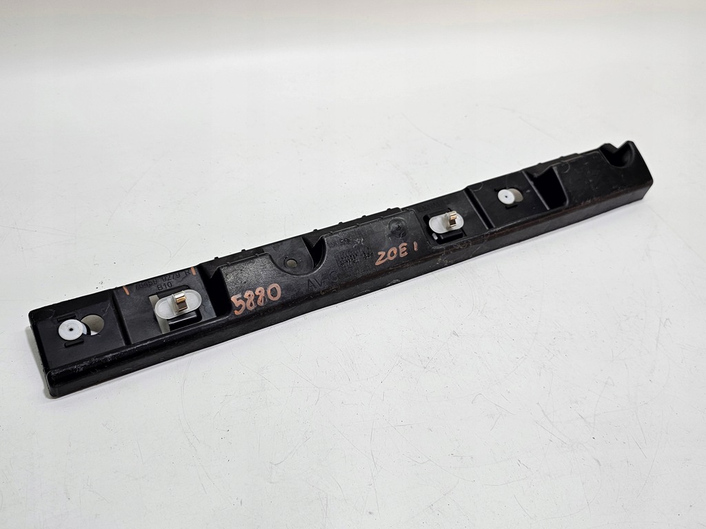 фото №1, Напрямна кронштейн накладки порога ліва перед renault zoe #5880