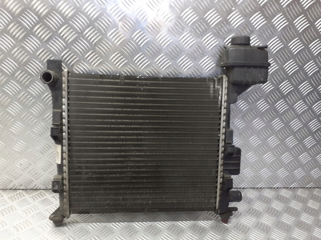 Купить Радиатор воды mercedes w168 1.6 1685000002