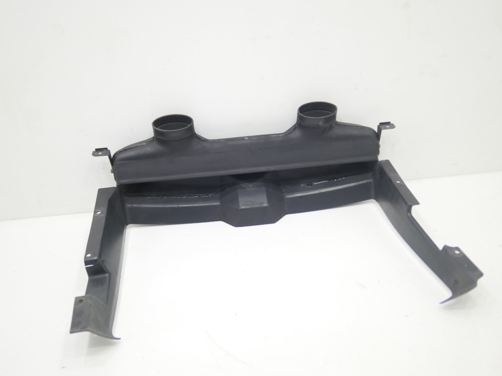 Корпус радиатора впуск maserati quattroporte v 05 Недорого