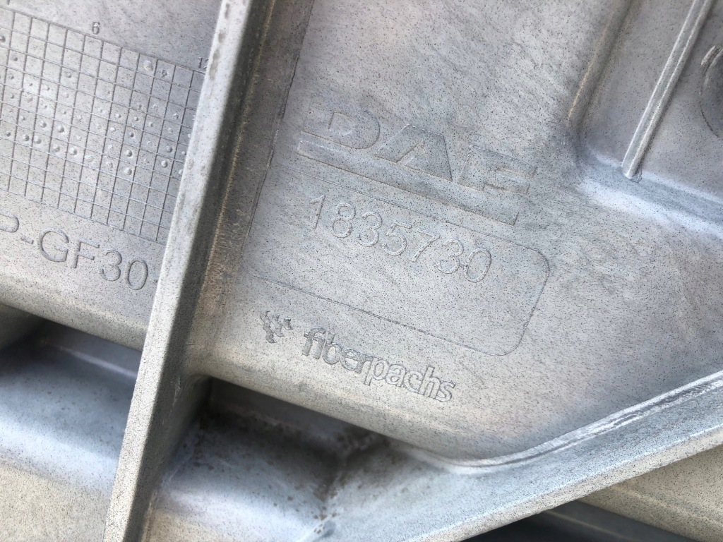 Купить Daf 106 рестайлинг  решётка радиатора каркас накладка оригинал 1835730