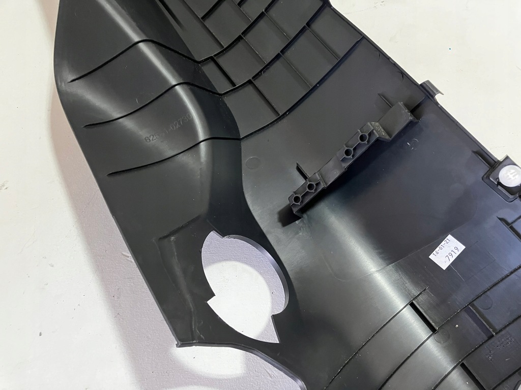 фото №12, Corolla e21 kombi защита стойка поперечина сиденье правая