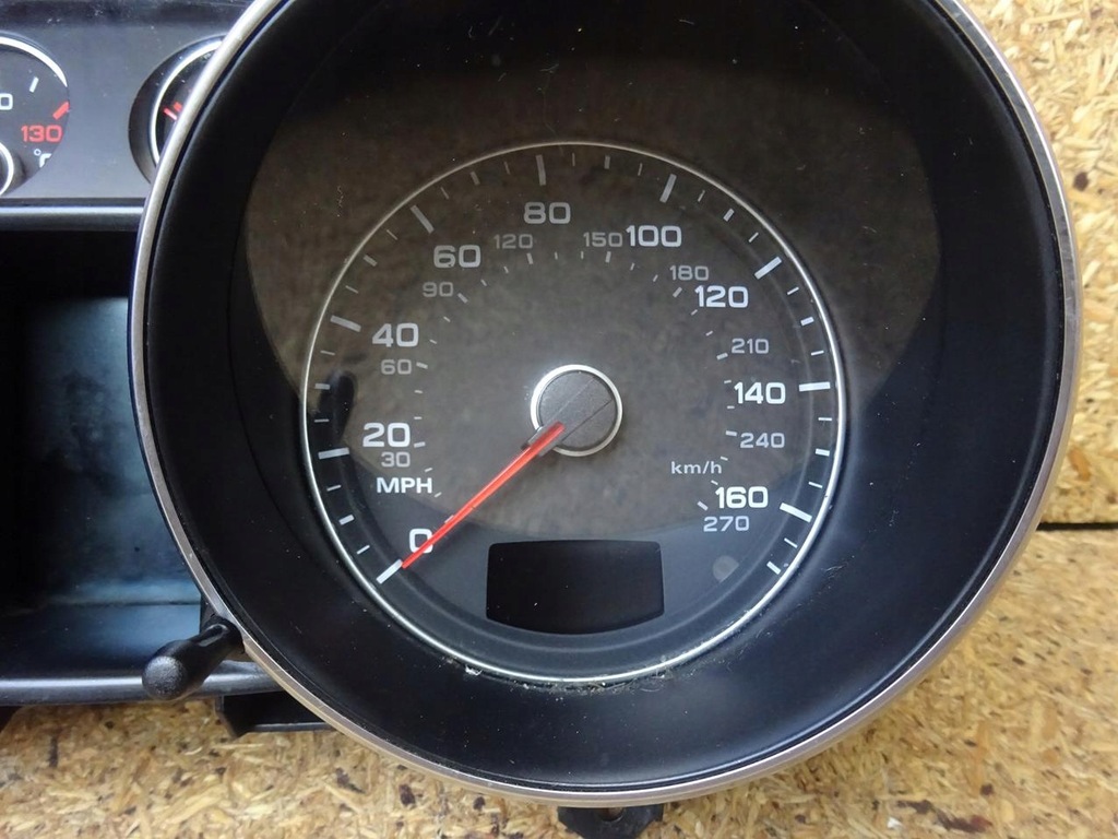 фото №8, Audi tt 8j 2.0 tfsi 06-14 счетчик приборы 8j0920980e