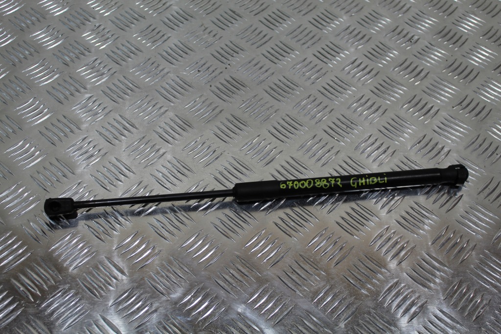 фото №1, Привод амортизатор ghibli q4 670008872