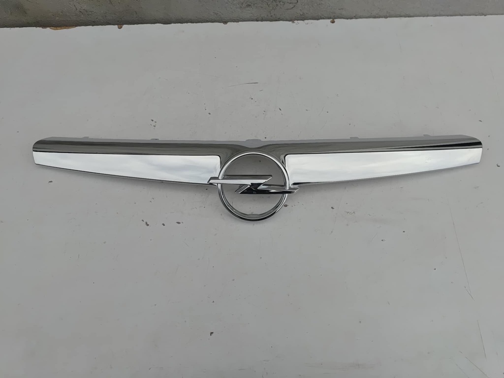 фото №1, Opel vivaro a 06-15 хром решётка решетка оригинальный номер 7263