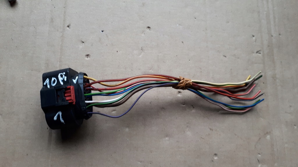 фото №1, S4 b9 a4 8w штекер колодка лампы full led