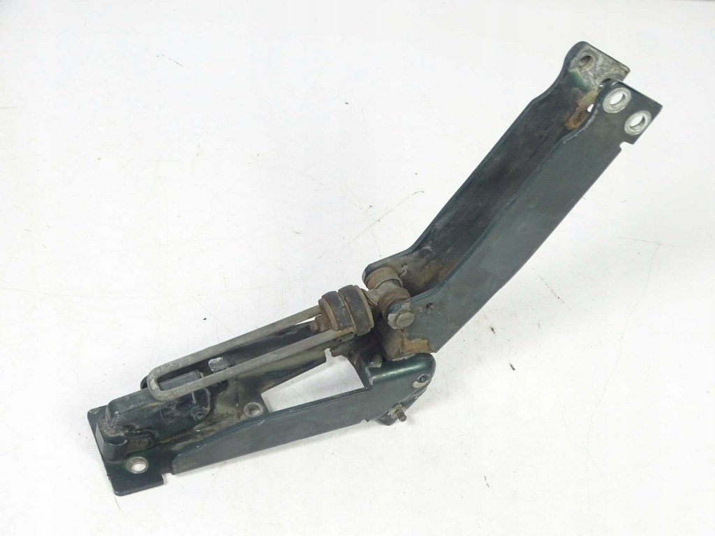 фото №1, Mercedes vito w638 петля нижний дверь левый задняя