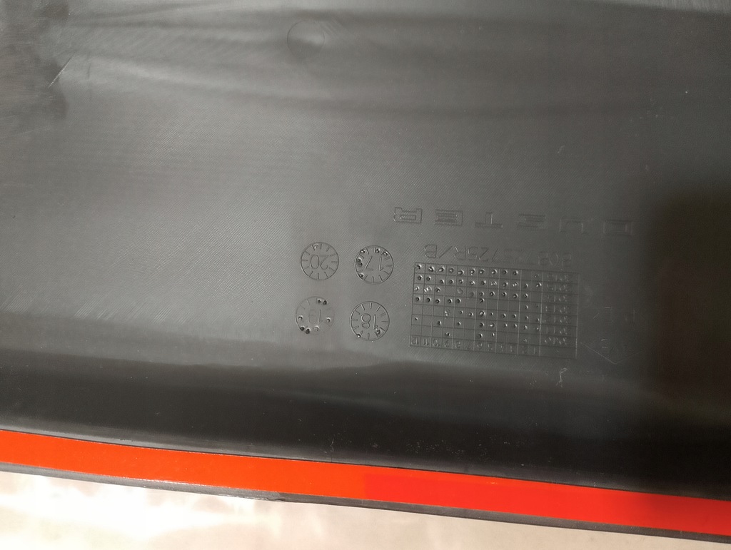 фото №6, Dacia duster 1 i 10- молдинг левая задняя молдинг дверь левый задняя nowa