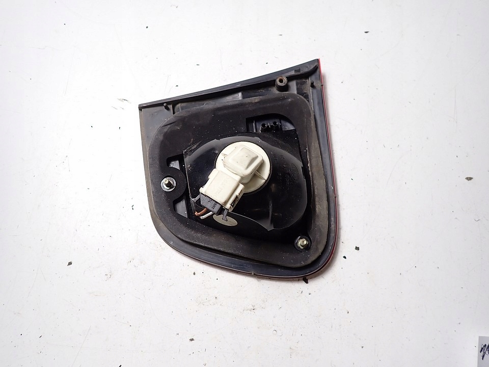 фото №7, Лампа задняя правая крышки seat ibiza ii 00r 393