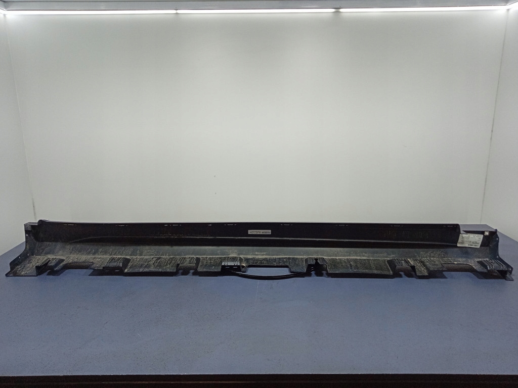 Mercedes gle 63 amg w167 молдинг поріг ліва a1676982101 896 Ціна