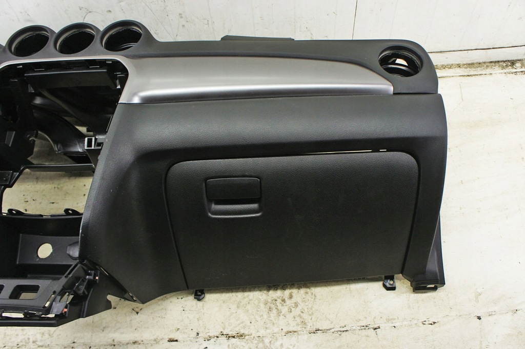 фото №9, Np001 suzuki vitara iii 19- ^ панель приладів панель приладів pulpit