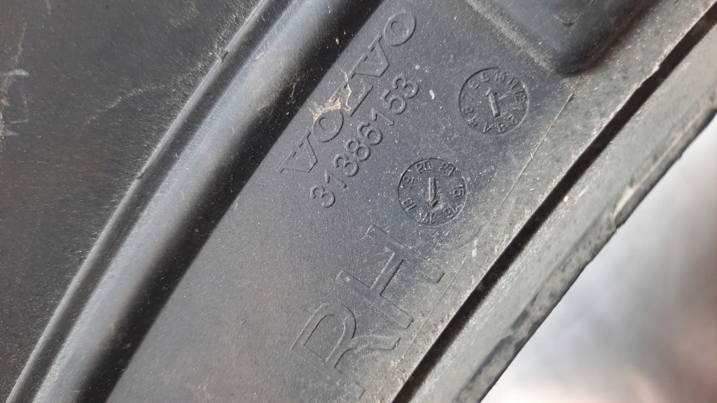 фото №7, Makładka крыла правый перед 31420848 volvo v90 cc