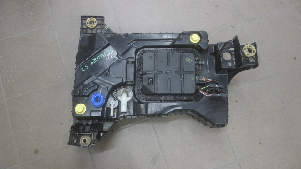 фото №1, Peugeot 308 iii p5 бак adblue p1002560, p1001672, p1002462, p1002641