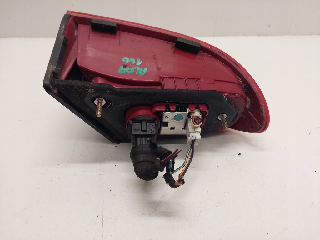 фото №5, Лампа права задня alfa romeo 166