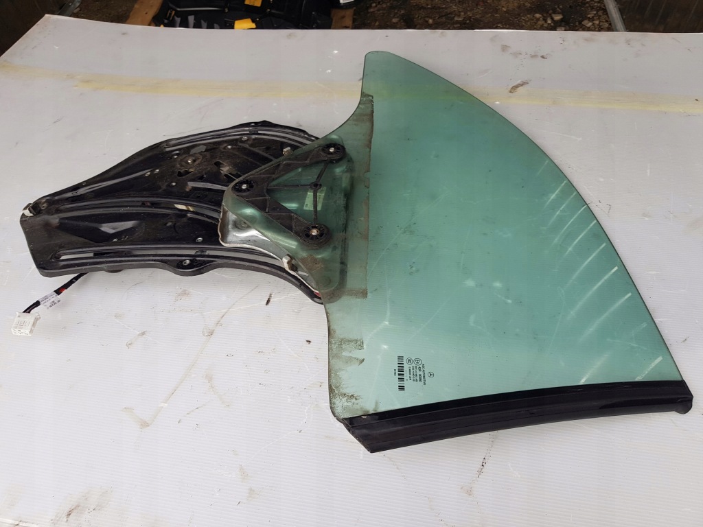 Купить Левая стекло подъемник mercedes w207 кабриолет  11r a2076701503