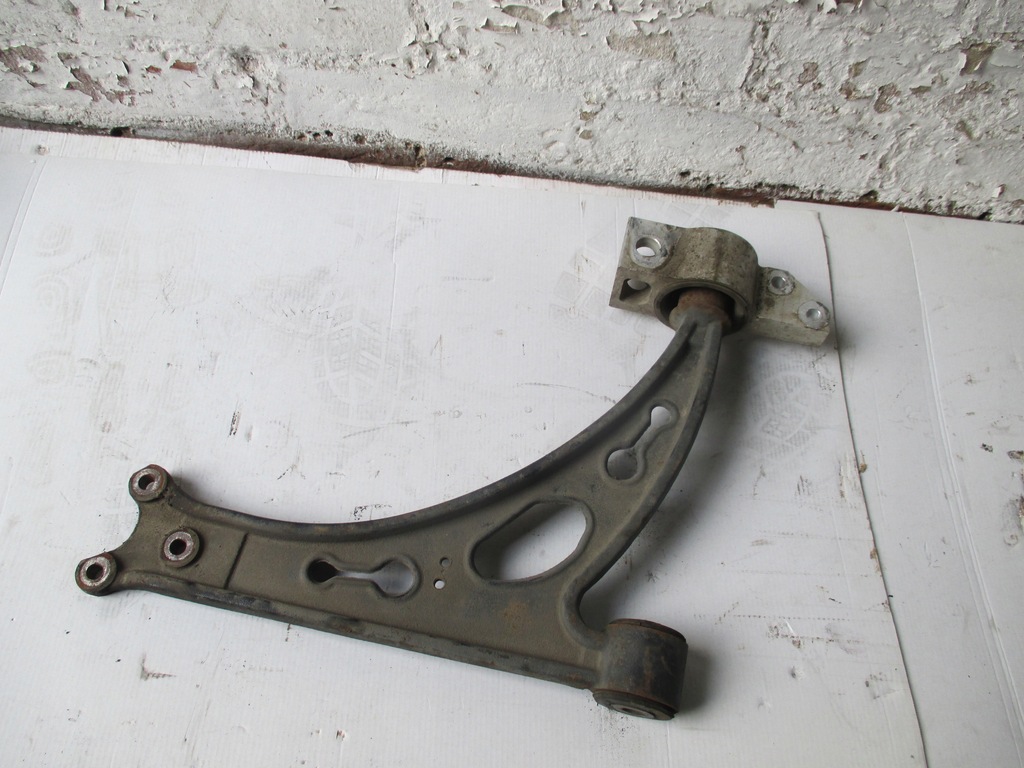 фото №4, Seat altea 1.9tdi правый рычаг