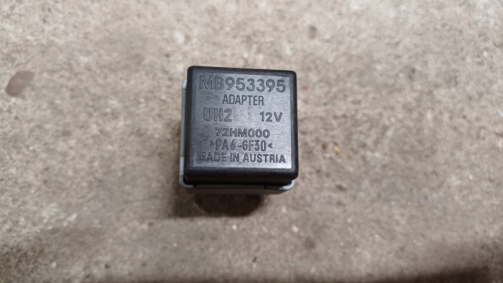 Купити Mitsubishi carisma реле mb953395