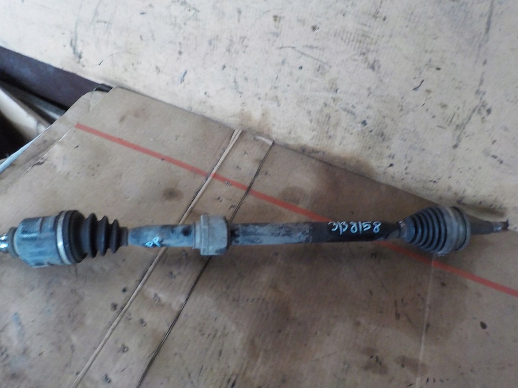 фото №1, Toyota auris 1.3b привідний вал правий перед