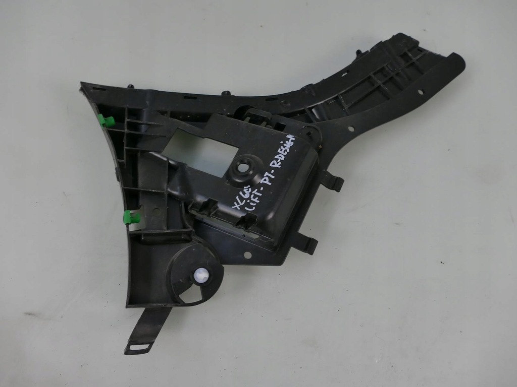 фото №1, Volvo xc60 i lift r-design направляющая бампера кронштейн правый задняя