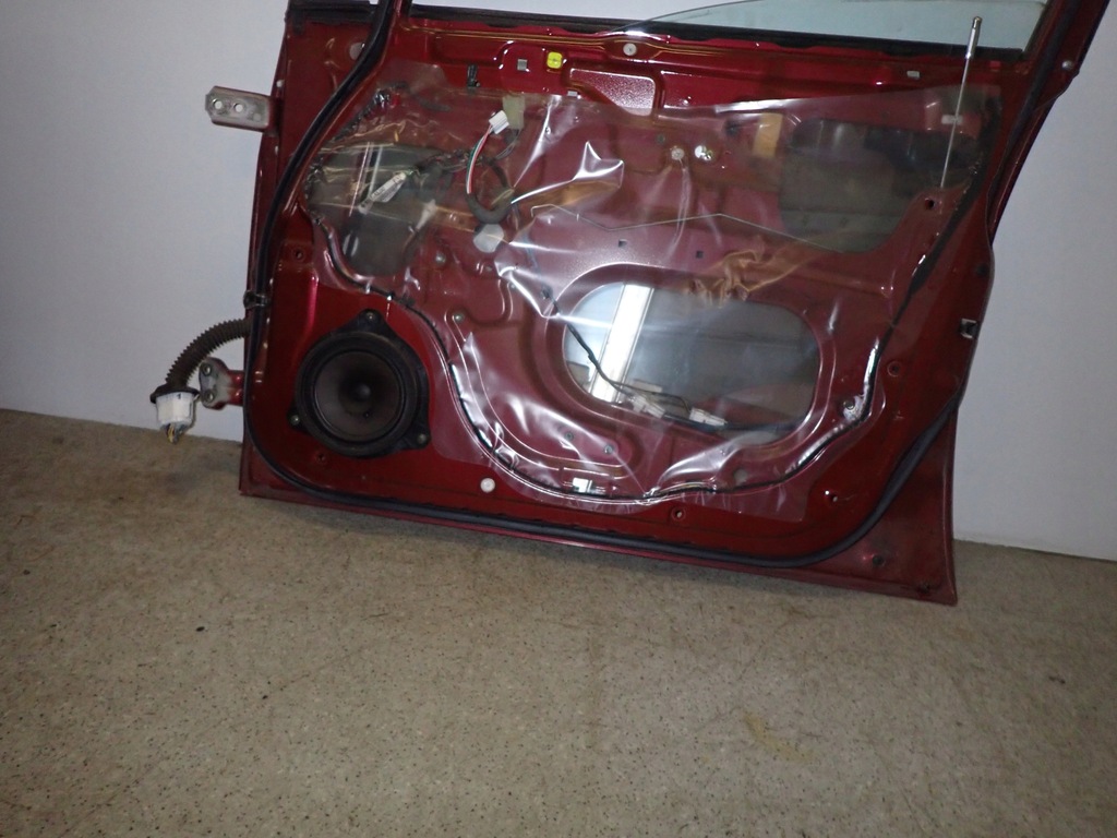 фото №7, Suzuki liana 02-07 дверь передние правое zy8