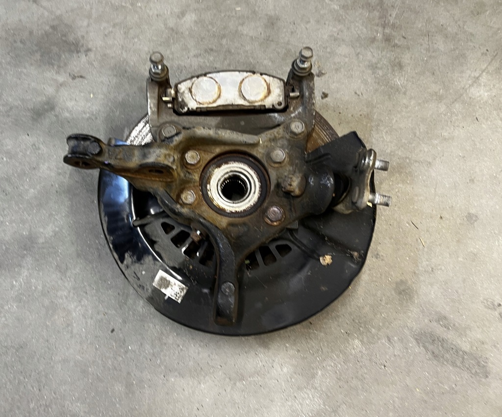 фото №1, Поворотний кулак ступиця диск перед лівий toyota rav4 v 2.5 hybrid