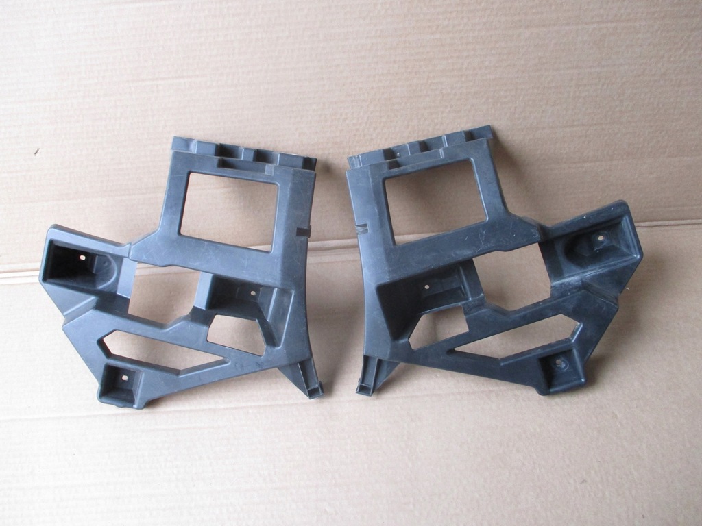 фото №1, Напрямна бампера правий задня renault megane iv sedan 850463728r