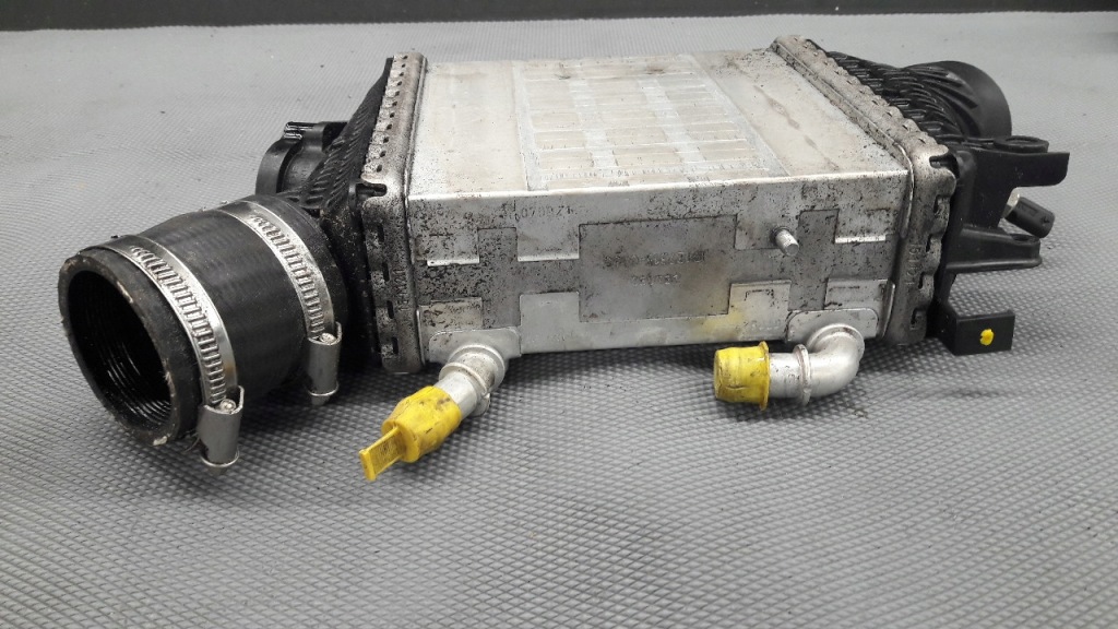 059145803q інтеркулер audi a7 3.0 tdi Ціна