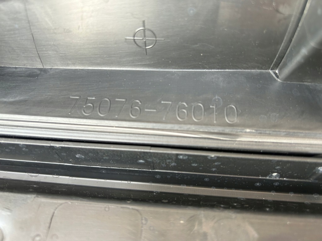 Lexus ux левая молдинг дверь задний  задняя с Разборки