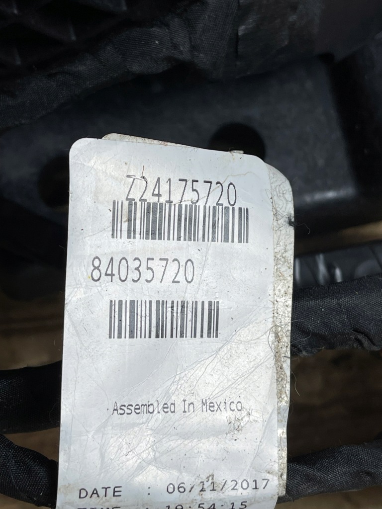 O2 cadillac escalade iv 2014 - 6.2 v8 педаль газу гальма 84096835 Зі Шроту