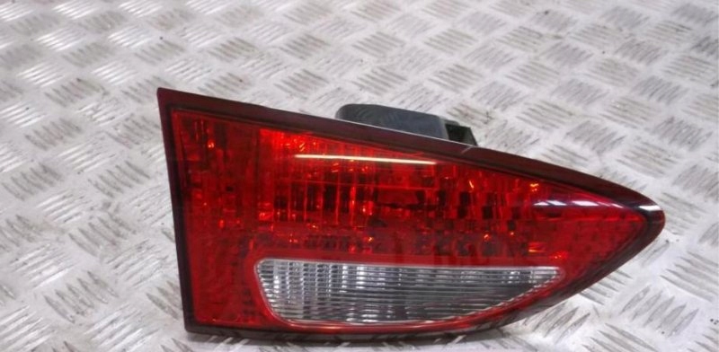 фото №1, Лампа правая задняя крышка багажника subaru b9 tribeca 05-07