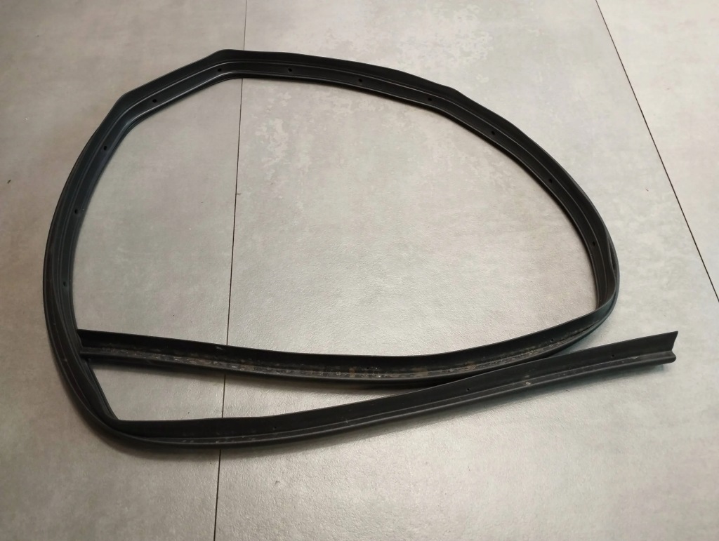 фото №1, Audi q4 e-tron 2023 прокладка поріг 89a833177