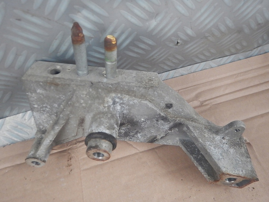 фото №2, Kia ceed i sorento tucson 2.0 crdi кронштейн основа