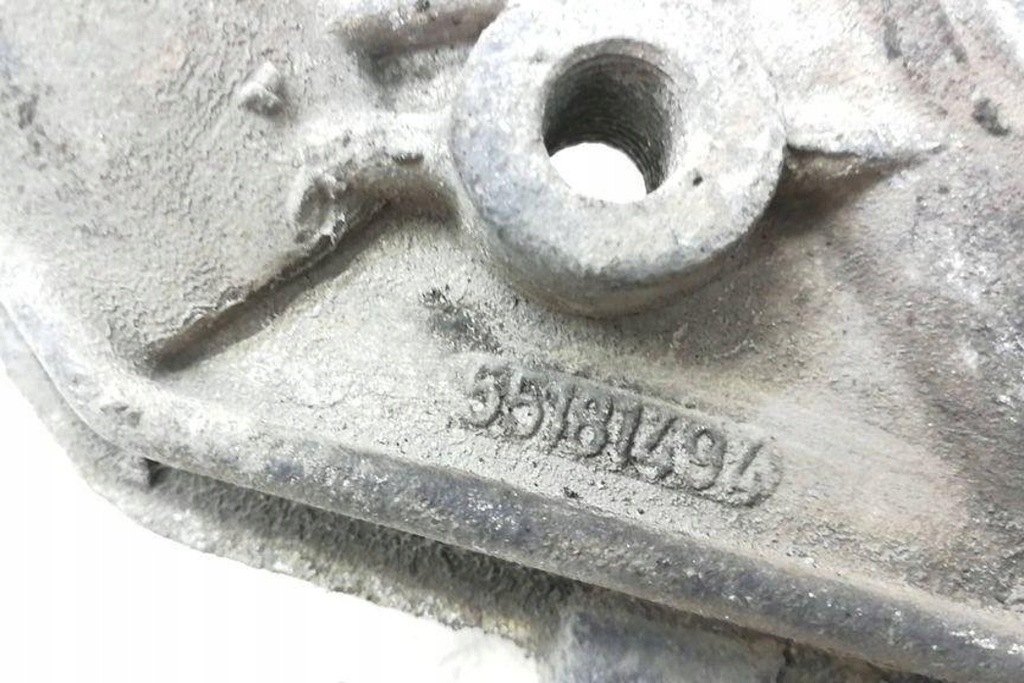 фото №7, Правая кронштейн двигателя alfa romeo gt 937_ 55181494 1.9l дизель 110kw 2004