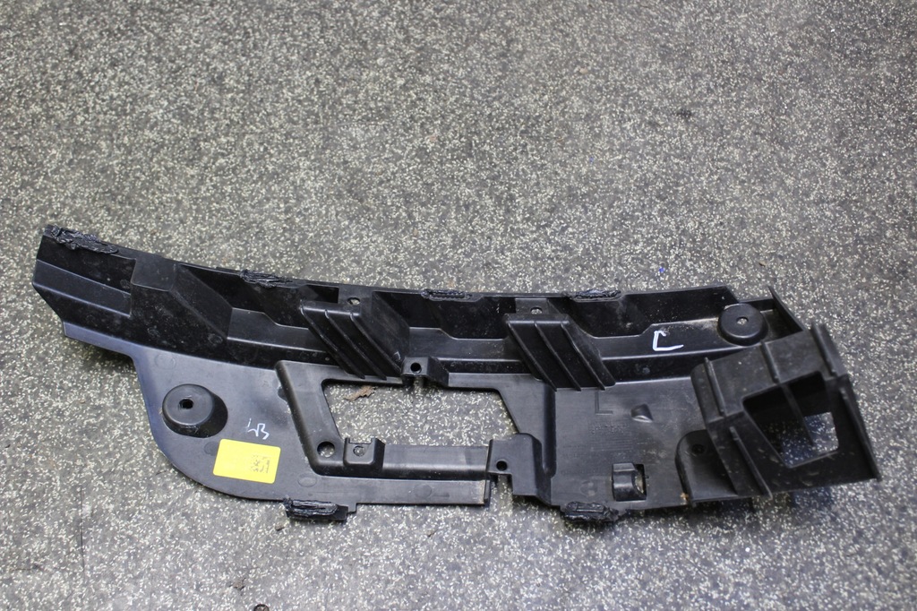 фото №1, F-pace 16- r761 направляющая кронштейн левый перед