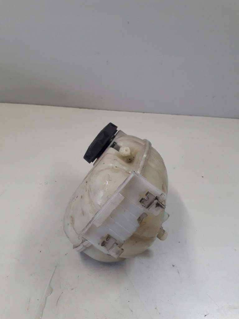 фото №1, Bmw f21 2.0d бачок расширительный