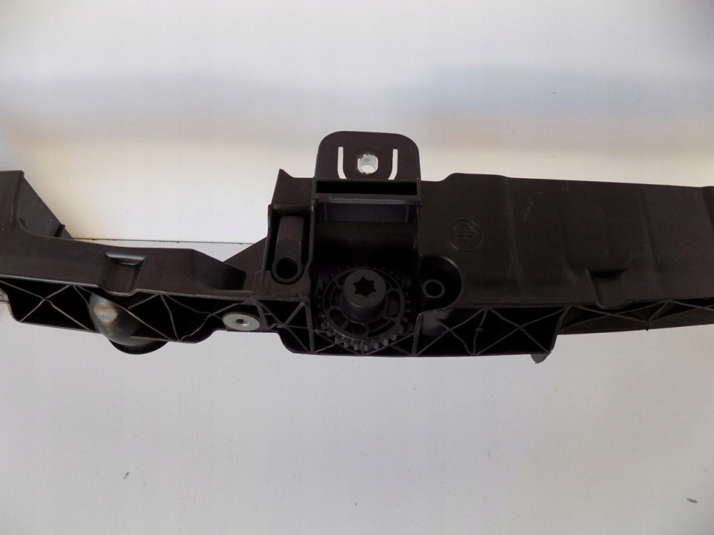 фото №7, Mercedes e klasa w212 кронштейн поперечина - 4317